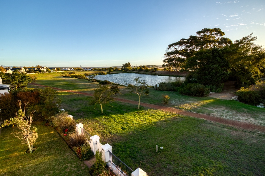 4 Bedroom Property for Sale in Croydon Vineyard Estate Western Cape